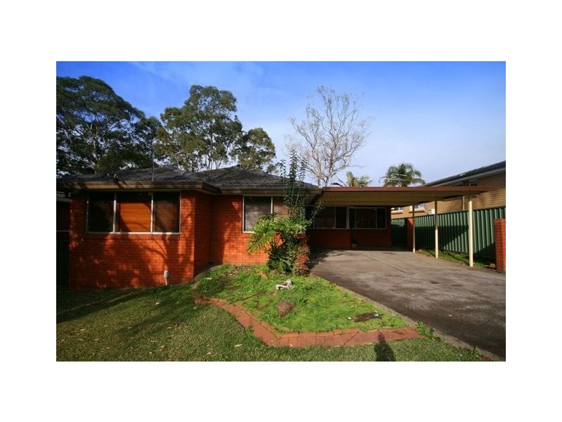 36 Lincoln Road, Georges Hall NSW 2198
