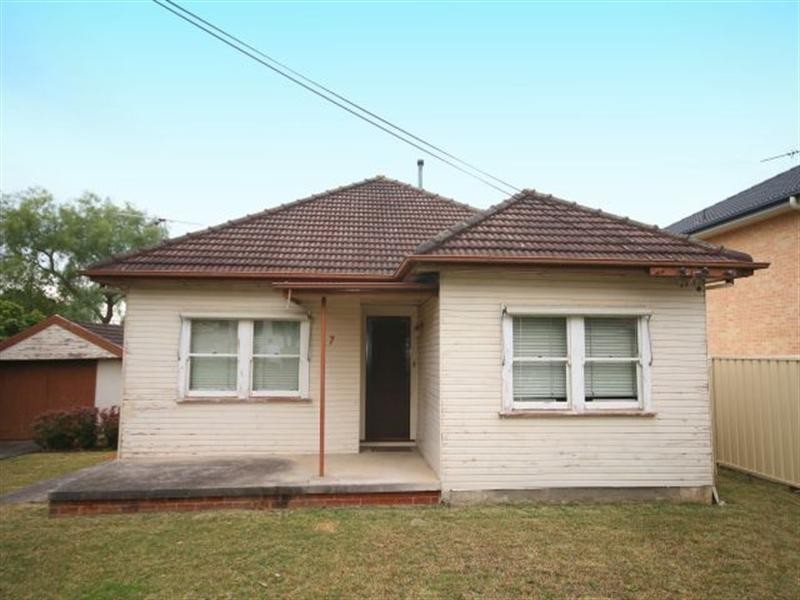 7 Yeo Street, Yagoona NSW 2199