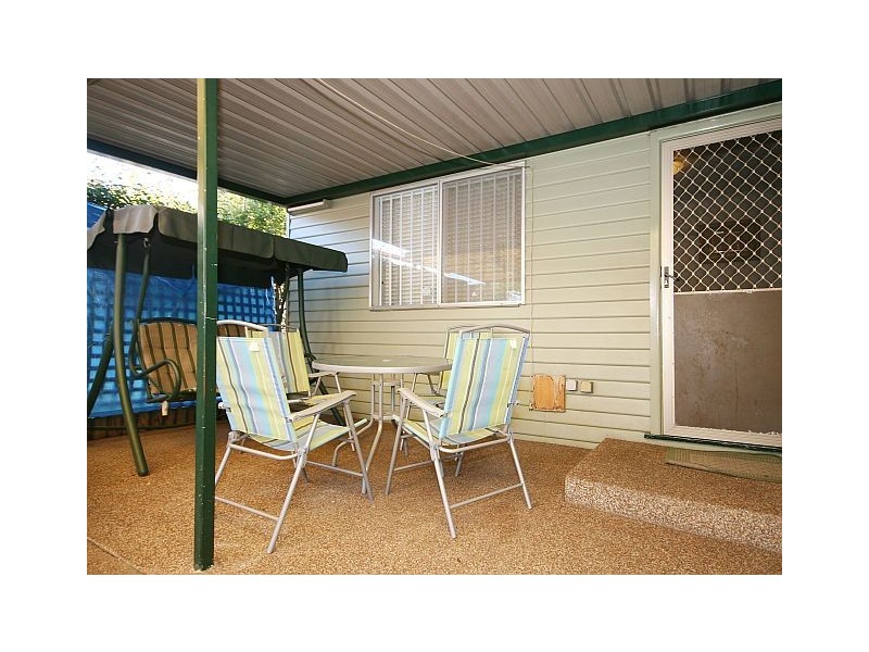 10 Lurnea Avenue, Georges Hall NSW 2198