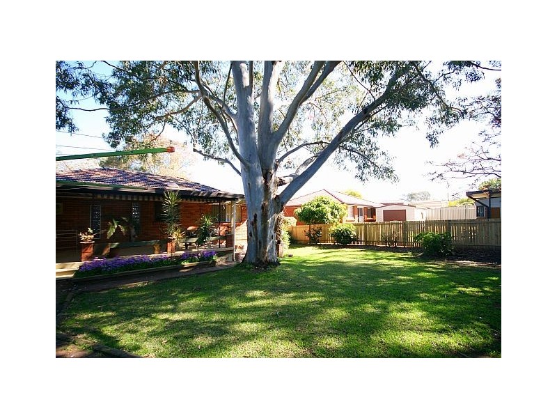 7 Whitemore Avenue, Georges Hall NSW 2198