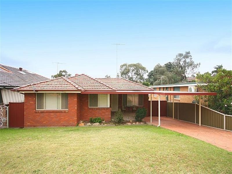 24 Binalong Avenue, Georges Hall NSW 2198