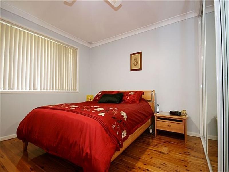 24 Binalong Avenue, Georges Hall NSW 2198