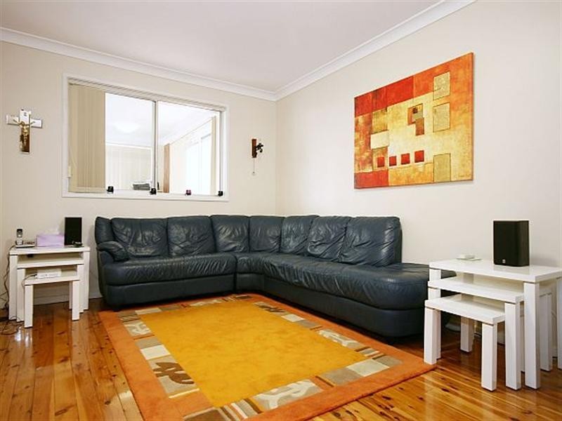 24 Binalong Avenue, Georges Hall NSW 2198