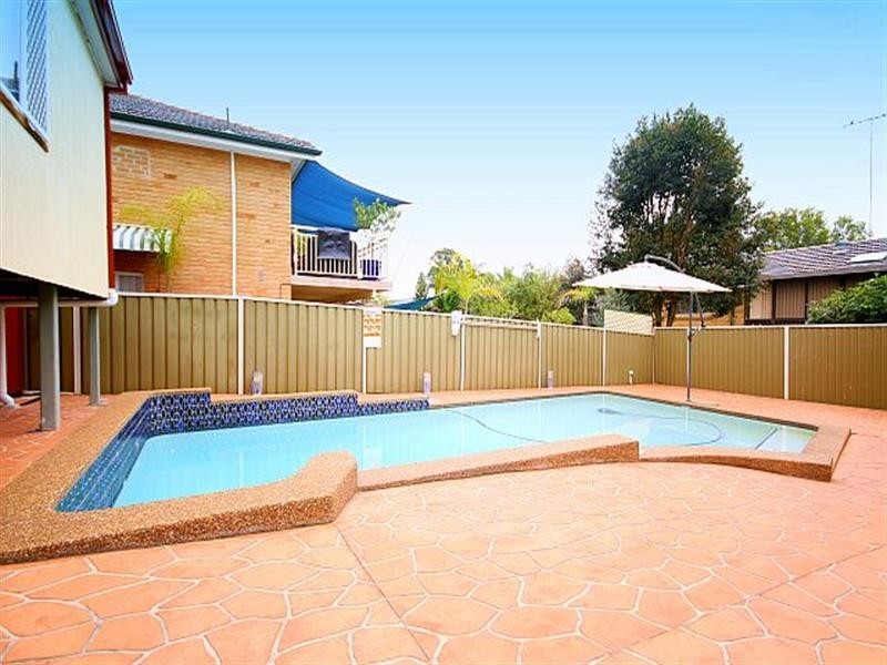 24 Binalong Avenue, Georges Hall NSW 2198