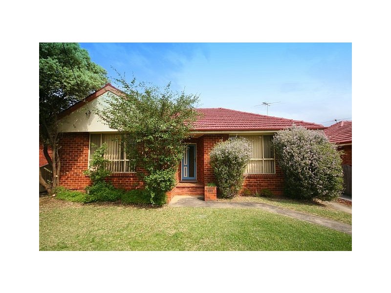 9 Moller Avenue, Birrong NSW 2143