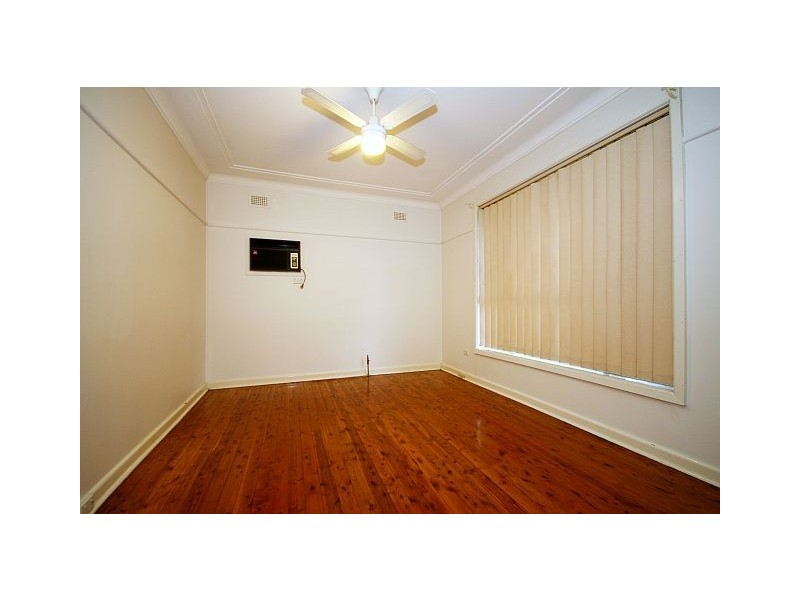 9 Moller Avenue, Birrong NSW 2143