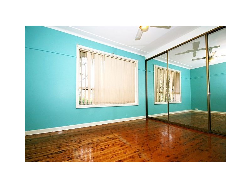 9 Moller Avenue, Birrong NSW 2143