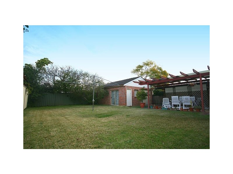 9 Moller Avenue, Birrong NSW 2143