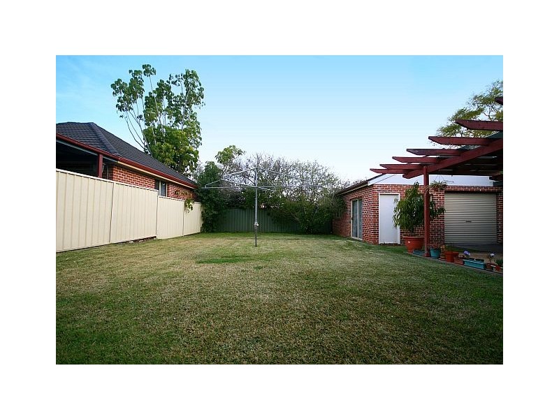 9 Moller Avenue, Birrong NSW 2143