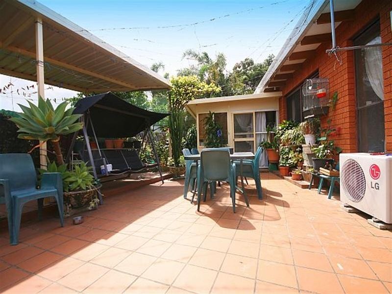 16 Narelle Crescent, Greenacre NSW 2190