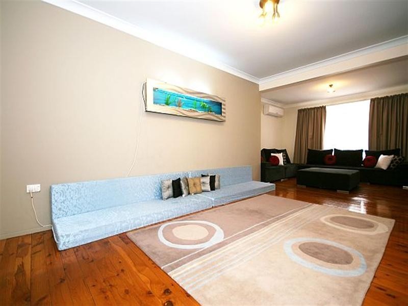 47 Sturt Avenue, Georges Hall NSW 2198