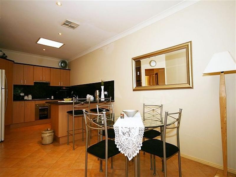 2/22 Balmoral Crescent, Georges Hall NSW 2198