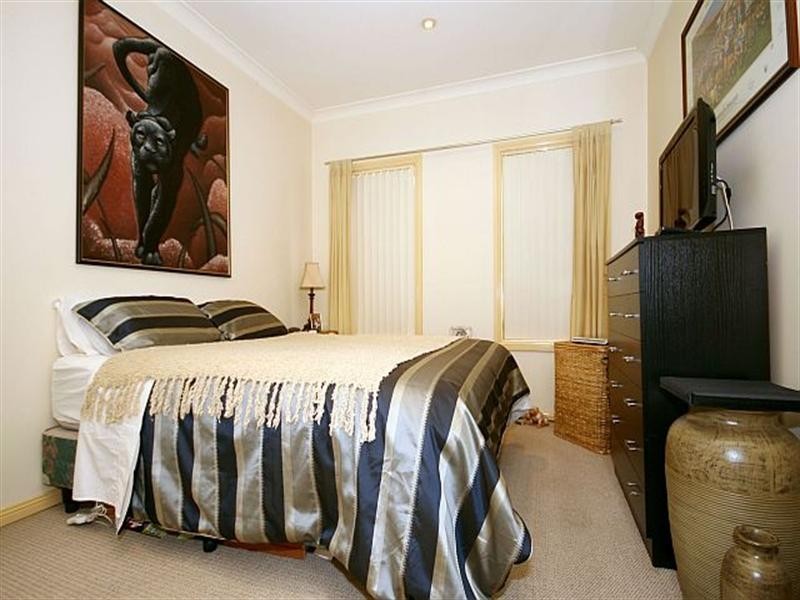 2/22 Balmoral Crescent, Georges Hall NSW 2198