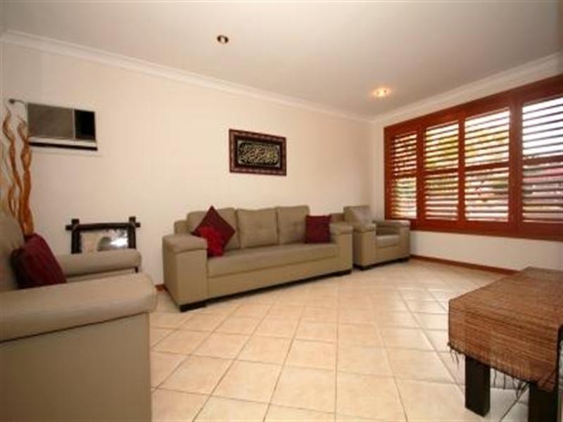 76 Denman Road, Georges Hall NSW 2198