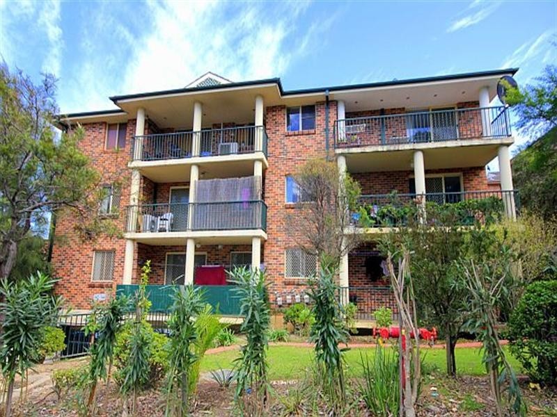 2/142 Meredith Street, Bankstown NSW 2200