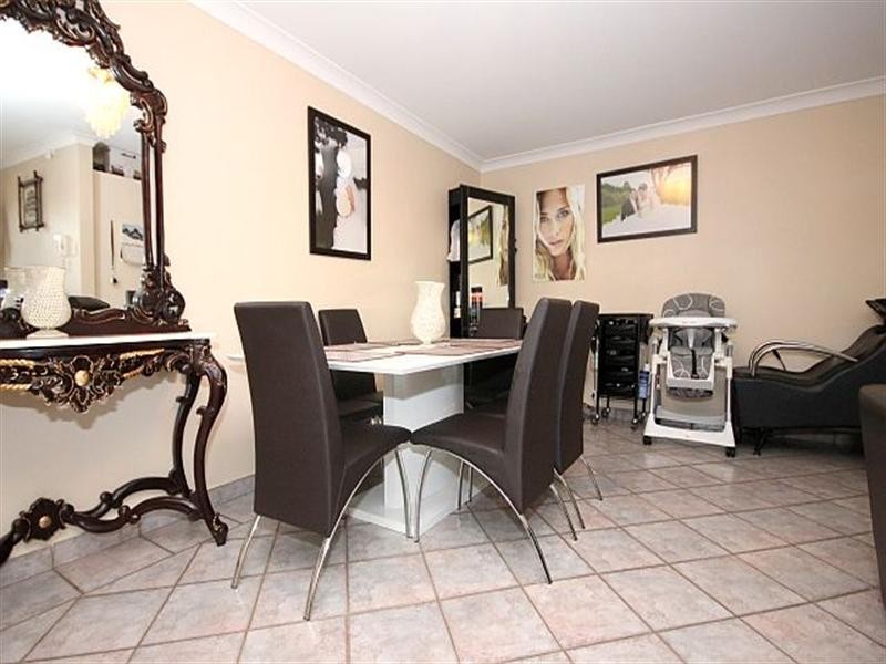 2/142 Meredith Street, Bankstown NSW 2200