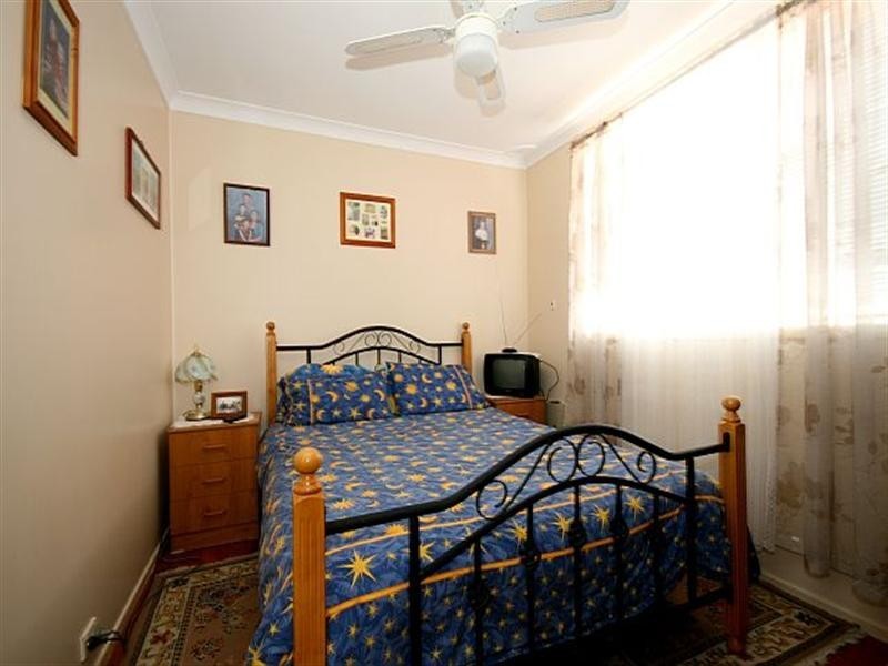 66 Caroline Crescent, Georges Hall NSW 2198