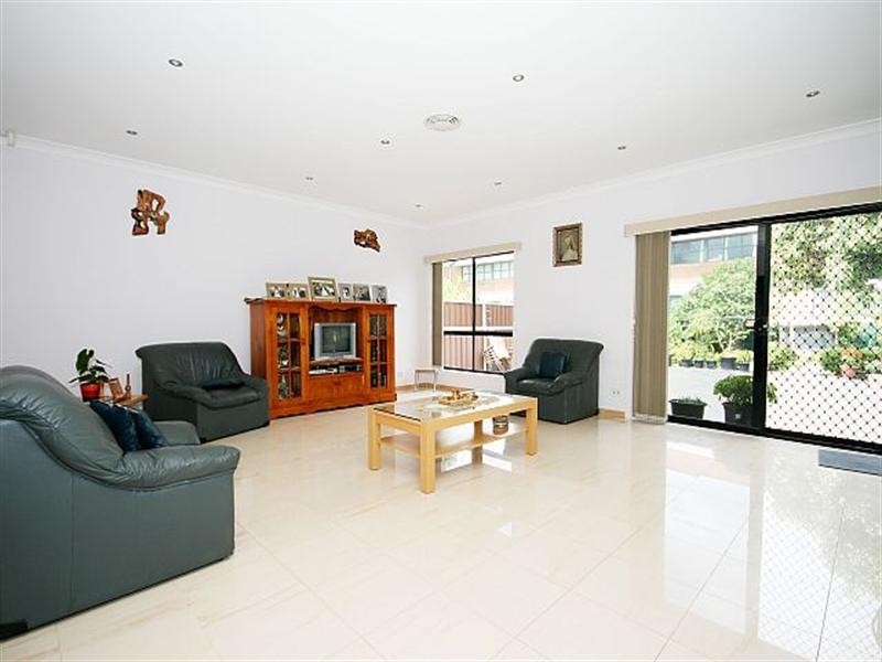 81 Henry Street, Punchbowl NSW 2196