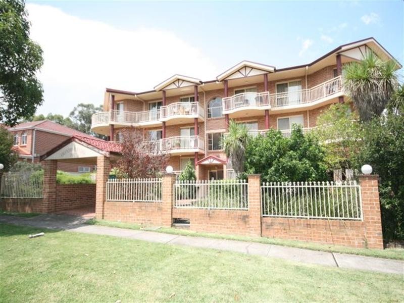 3/25 Cairds Avenue, Bankstown NSW 2200