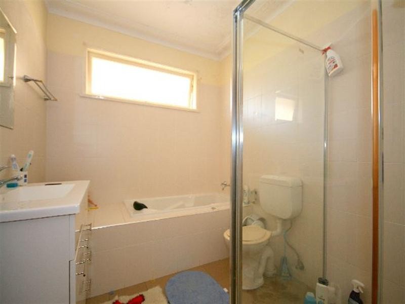 15 Dalton Avenue, Condell Park NSW 2200