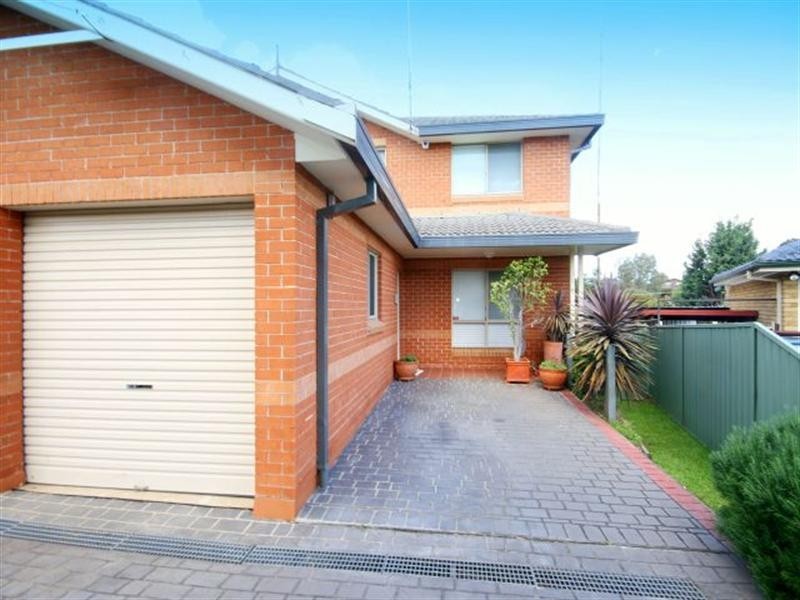 52 Denman Road, Georges Hall NSW 2198