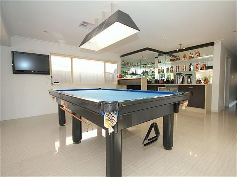 5 Yvonne Crescent, Georges Hall NSW 2198