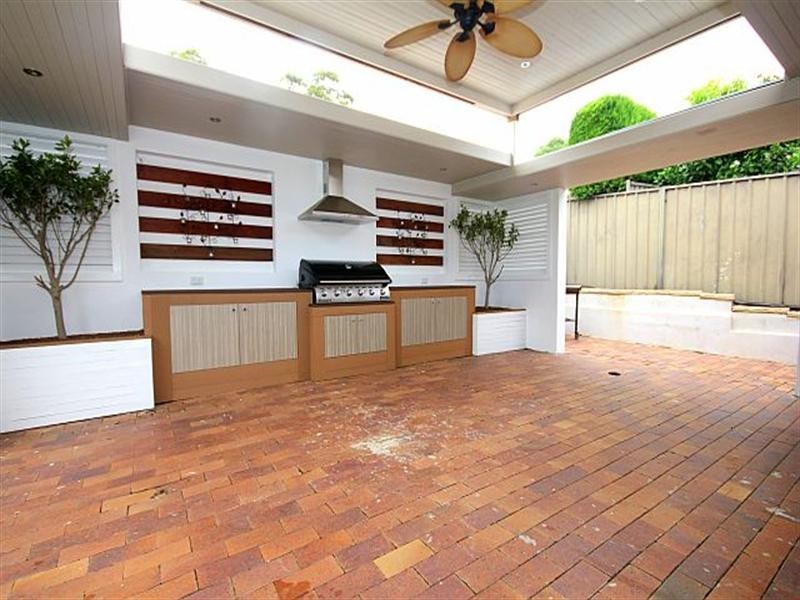 5 Yvonne Crescent, Georges Hall NSW 2198