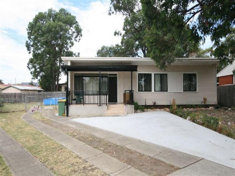 17 Kyogle Road, Bass Hill NSW 2197