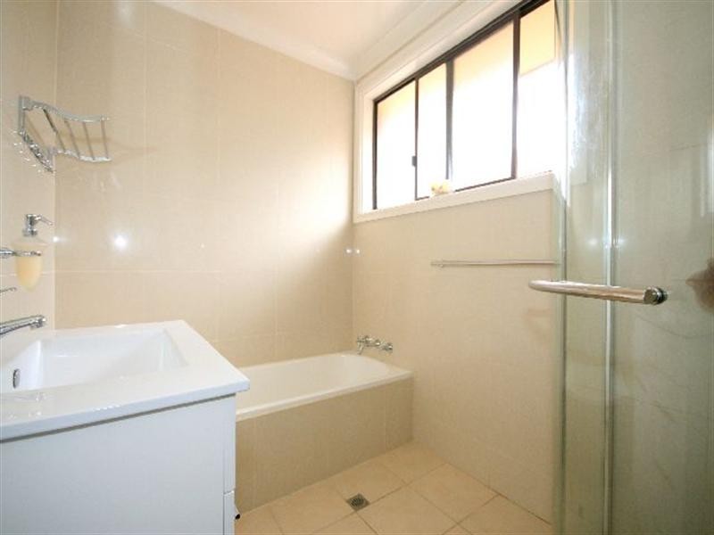 2/129 Edgar Street, Condell Park NSW 2200