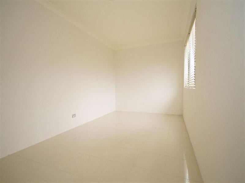 2/129 Edgar Street, Condell Park NSW 2200