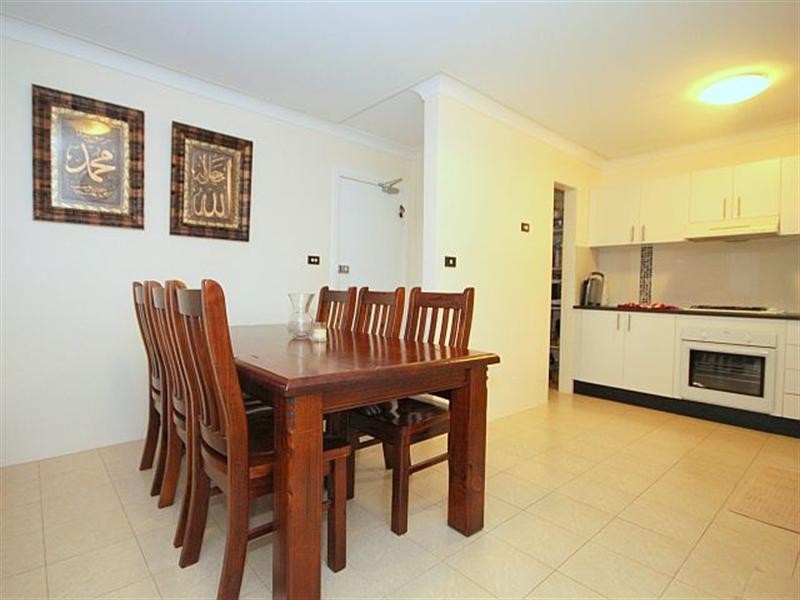 1/13-15 Cairds Avenue, Bankstown NSW 2200