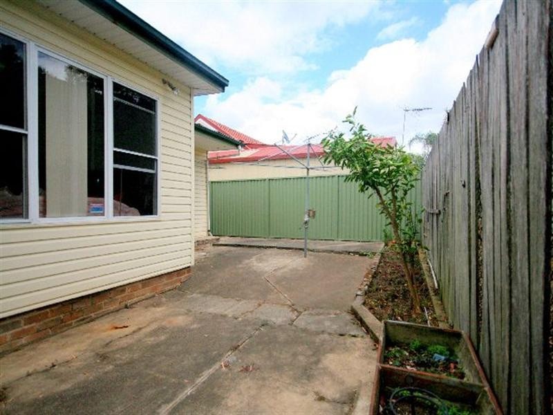 9 Carrington Street, Revesby NSW 2212