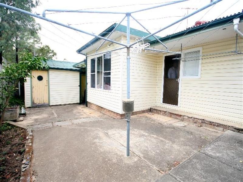 9 Carrington Street, Revesby NSW 2212