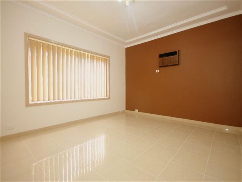 23 Rex Road, Georges Hall NSW 2198