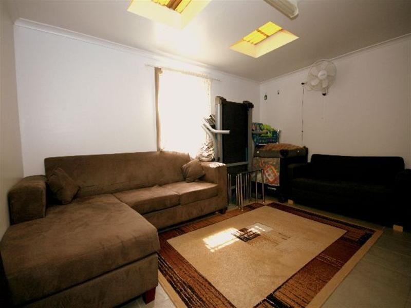 23 Rex Road, Georges Hall NSW 2198