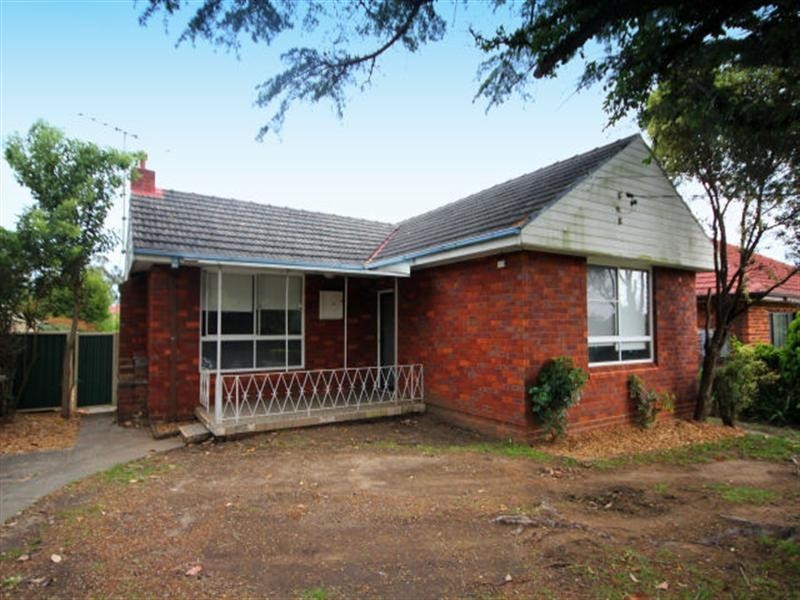 13 Moller Avenue, Birrong NSW 2143