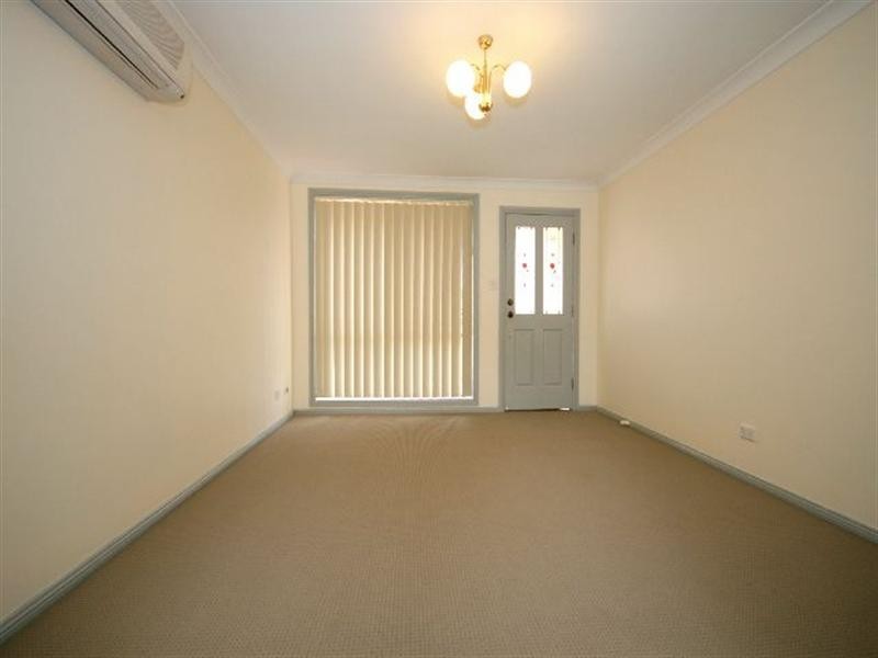 2/49 Batt Street, Sefton NSW 2162