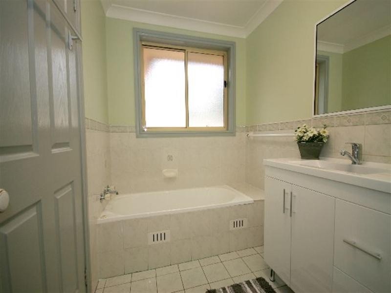 2/49 Batt Street, Sefton NSW 2162