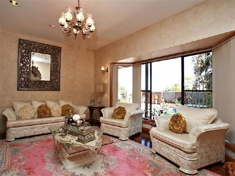 3 Salamander Place, Mount Lewis NSW 2190