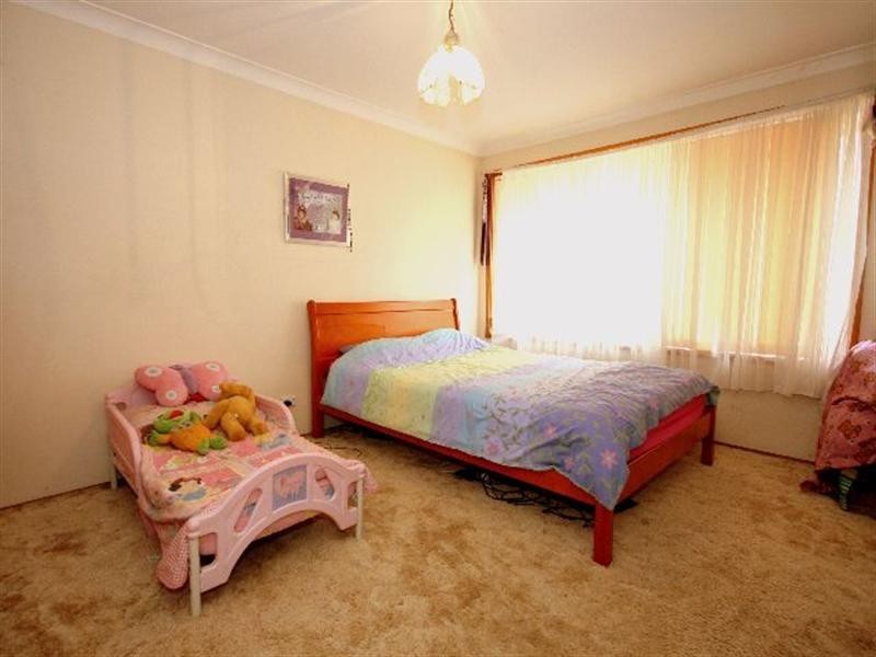 8 Grace Avenue, Condell Park NSW 2200