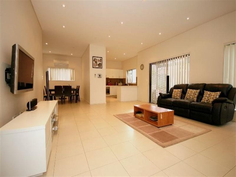 5/49-51 Old Kent Road, Greenacre NSW 2190