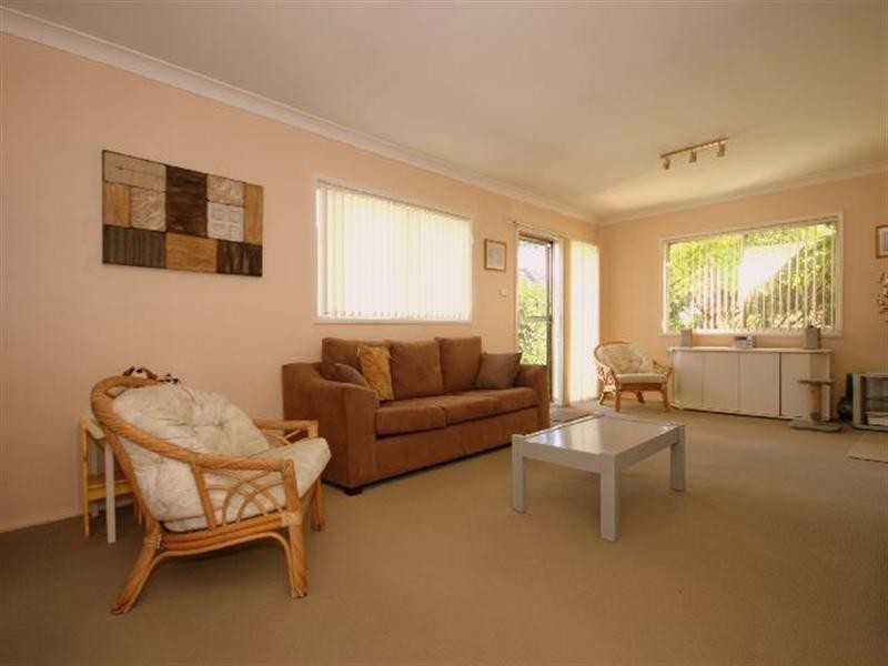 1 Harden Crescent, Georges Hall NSW 2198