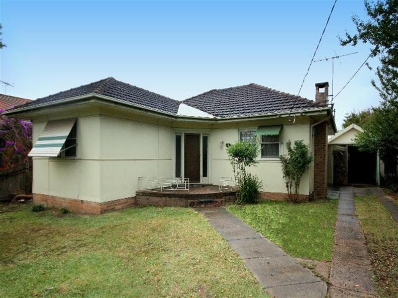 33 Brennan Street, Yagoona NSW 2199