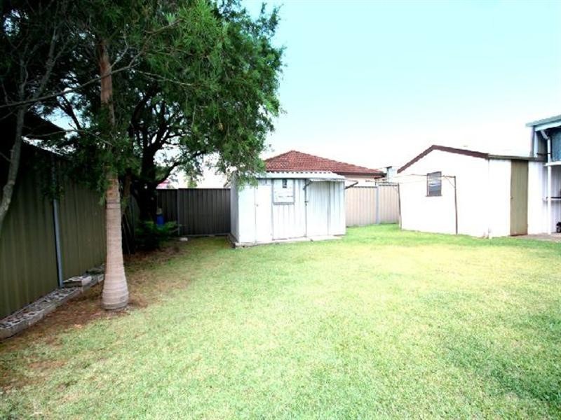 24 Riga Avenue, Greenacre NSW 2190