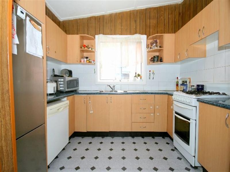 37 Reynolds Avenue, Bankstown NSW 2200