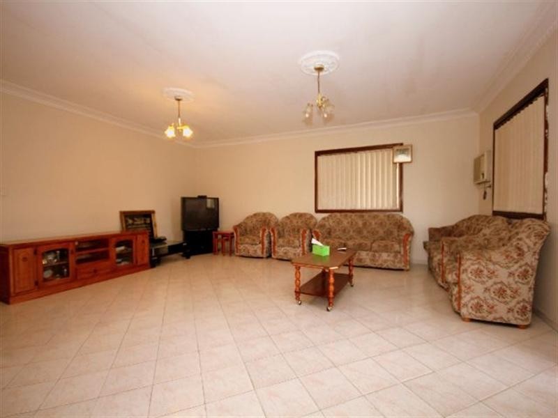 19 Bamfield Avenue, Yagoona NSW 2199