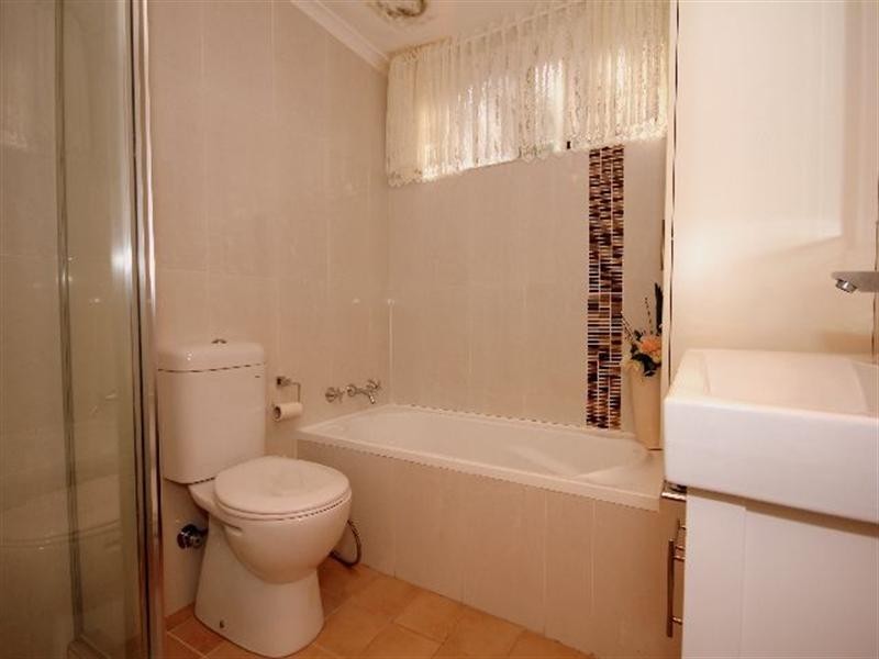 7/18 Weigand Avenue, Bankstown NSW 2200