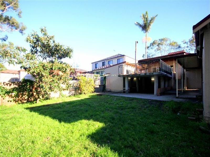 11 Colin Street, Lakemba NSW 2195