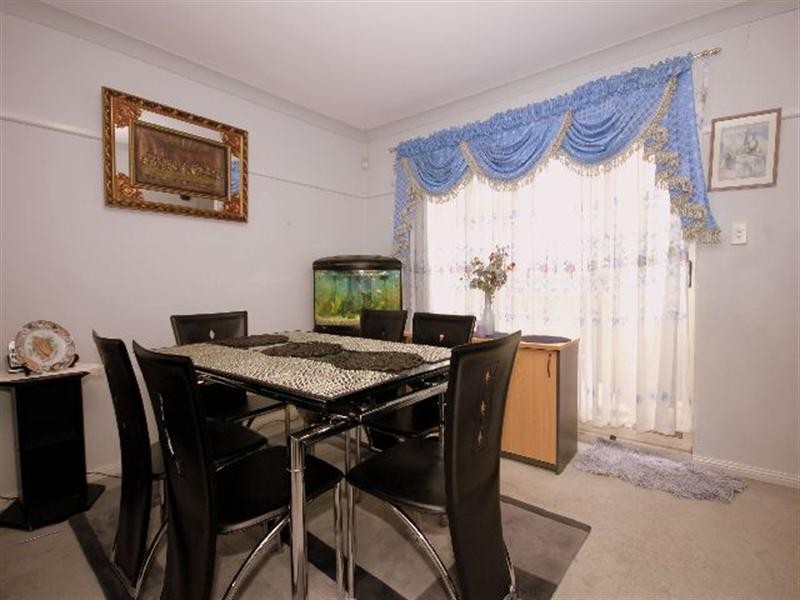 32/21-27 Amy Street, Regents Park NSW 2143