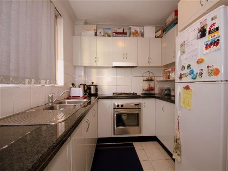 32/21-27 Amy Street, Regents Park NSW 2143